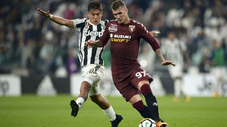 Disputado por Juventus e Torino, ex-São Paulo dividiu cidade na Itália e ficou famoso antes mesmo de jogar Lyanco disputa bola com Dybala no dérbi de Turim pelo Campeonato Italiano