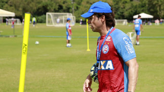 Bahia age em silêncio na busca por um técnico. Medo de novo erro faz diretoria manter prudência Técnico interino Preto Casagrande concedeu entrevista coletiva