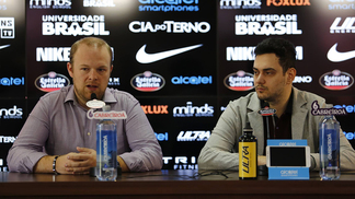 CBLoL: CEO da Red detalha expansão para outras modalidades e confirma conversa de brTT com Fla Corradini (direita) deu entrevista ao lado de Vinícius Manfredi de Azevedo, diretor de marketing do Timão