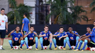 Tricampeão, Brasil estreia contra a Espanha pelo Mundial sub-17 As jovens promessas brasileiras estão preparadas para estrear no Mundial
