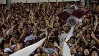 Finalista da Libertadores, Lanús tem mais glórias no século do que Grêmio e outros grandes Torcida do Lanús na vitória sobre o River Plate na semifinal da Libertadores