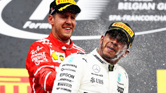 Hamilton cutuca fã de Vettel que o provocou: 'Precisa ir ao oculista' Hamilton Vettel Podio GP Belgica Formula 1 F1 27/08/2017