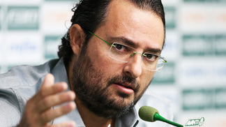 Associação de Executivos de Futebol defende Alexandre Mattos Alexandre Mattos foi ameaçado por torcedores