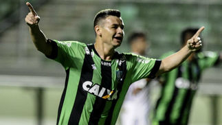 Meia do América-MG diz que equipe está pronta para a reta final em busca do acesso Ruy tem seis gols com a camisa do América-MG