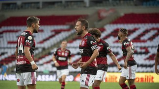 O melhor elenco de todos os tempos da última semana Jogadores do Flamengo comemoram gol sobre o Fluminense, pelo Brasileirão