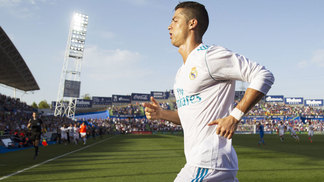 Real Madrid tenta manter perseguição aos líderes do Espanhol diante do Eibar Cristiano Ronaldo Comemora Gol Real Madrid Getafe Campeonato Espanhol 14/10/2017