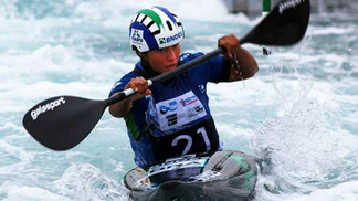 Ana Sátila é quarta colocada em Copa do Mundo de canoagem Ana Sátila durante a competição deste sábado