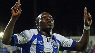 Porto goleia La Coruña; Lyon empata com o Montpellier O camaronês Aboubakar fez o gol da vitória do Porto nesta terça