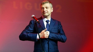 Dono do Monaco é denunciado por corrupção e depõe nesta quinta Dmitriy Rybolovlev Dono Monaco Apresentação Campeonato Francês 31/05/2014