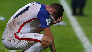 Como ‘economia porca’ ajudou a deixar EUA fora da Copa e pode gerar prejuízo bilionário EUA estão fora da Copa do Mundo - e muito por um erro de arbitragem