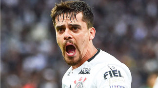 O abuso do VAR e a pergunta que só atrapalha: “E se fosse o Fagner?” Fagner Corinthians Palmeiras Campeonato Brasileiro 05/11/2017