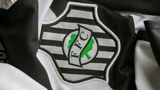 Figueirense muda fornecedora e apresenta novas camisas 1 e 2 Figueirense Nova Camisa 1 Topper 270818