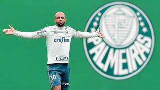 O contexto coletivo e a melhora individual: por que o desempenho de Felipe Melo cresceu tanto em 2018? Felipe Melo, em treino do Palmeiras, na Academia de Futebol