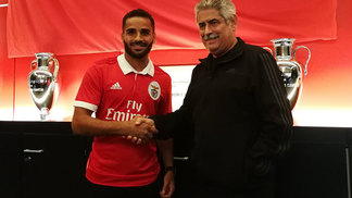 Douglas segue sem estrear no Benfica por má forma física, diz jornal Lateral direito Douglas é a nova contratação do Benfica