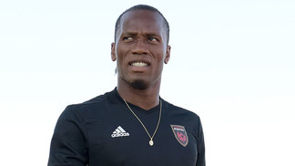 Drogba anuncia que vai se aposentar em 2018: 'Preciso de tempo para meus outros projetos' Didier Drogba, com a camisa do Phoenix Rising, dos Estados Unidos