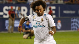 Marcelo minimiza resultados e exalta parte física do elenco do Real Madrid Marcelo cobra pênalti durante o amistoso do Real Madrid contra o All-Star da MLS