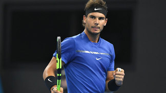 Após vencer processo judicial, Nadal doará o valor da indenização Rafael Nadal comemora ponto sobre Nick Kyrgios na final do ATP de Pequim