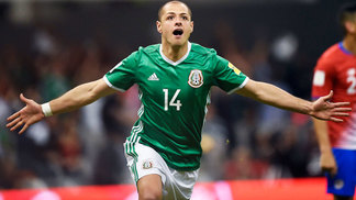 Jogadores mexicanos na Europa mostram apoio a vítimas do terremoto Chicharito Comemora Gol Mexico Costa Rica Eliminatorias Copa-2018 24/03/2017