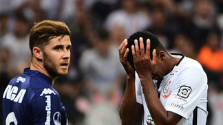 Corinthians já foi campeão brasileiro em ano de queda diante do Racing Jô analisou o empate do Corinthians