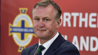 Técnico da Irlanda do Norte é condenado por dirigir alcoolizado Técnico da Irlanda do Norte, Michael O'Neill, durante jogo das eliminatórias europeias para a Copa de 2018
