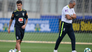 Philippe Coutinho para inglês ver Philippe Coutinho vem sendo especulado como possível reforço do Barcelona