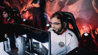 'Será bem tranquilo', afirma Sacy sobre representar Corinthians no 'League of Legends' Sacy não acha que a não participação da Red na Superliga prejucará o time