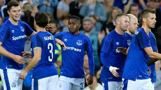 Com pancadaria nas arquibancadas, Everton vence time croata e abre vantagem na Liga Europa Everton venceu o Hajduk Split no Goodison Park