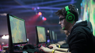 'Dota 2': Apesar de série acirrada, SG e-sports cai para Newbee no Dota Pit Guilherme 'FuckinEh' Costábile é um dos novos nomes da SG e-sports