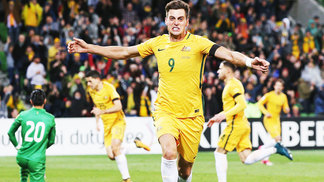 Austrália vence e liga 'secador' para tentar ir à Copa já nesta terça-feira; veja as contas Juric Comemora Gol Australia Tailandia Eliminatorias Copa-2018 05/09/2017