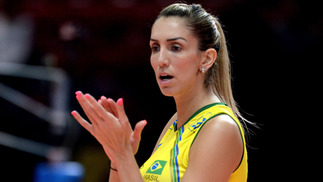 Thaísa já tem acordo fechado para defender equipe de Zé Roberto na Superliga 2017/2018 Thaísa deve defender o Hinode Barueri na Superliga, por empréstimo