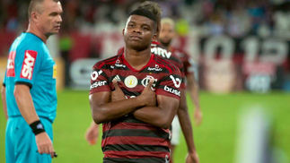 1.489 x 0: o placar que mostra a coragem de Jesus no Flamengo que falta ao Palmeiras na era Crefisa Lincoln