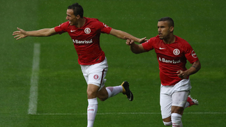Com gols de Damião e Pottker, Inter vence o Figueirense e volta à liderança da Série B Damião e Pottker marcaram gols pelo Inter