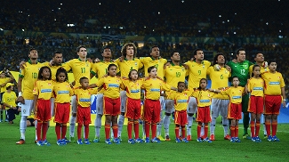 O último cartucho dos candidatos a uma vaga na Copa Seleção brasileira postada para entrar em campo. Quem poderá repetir a cena na Copa do Mundo?
