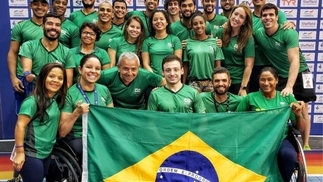 Estive fora, me reencontrei e digo que: voltei, meninas! Natação Paralímpica