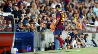 Após 'solada' de Busquets, Mascherano ficará até 15 dias fora do Barcelona Mascherano deixa o Camp Nou após lesão sofrida no joelho