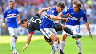 Milan perde para invicta Sampdoria e vê Napoli e Juventus se distanciarem Sampdoria venceu o Milan em casa neste domingo