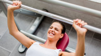 Mulheres: têm que treinar peito, sim! Treino de peitoral