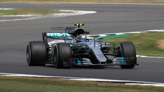 Mercedes domina treino na Inglaterra e Bottas ofusca Hamilton Bottas foi o mais rápido da sexta-feira
