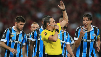 Libertadores: Futebol e a arbitragem em alto nível Patricio Loustau apitou a partida