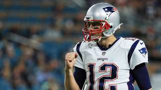 Brady, Gurley, Wentz, Brown ou outro? Os candidatos ao prêmio de MVP de 2017 Tom Brady pode ser MVP pela terceira vez