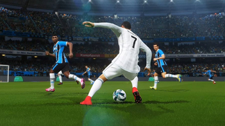 Confira a diferença técnica entre Real Madrid e Grêmio nos videogames Cristiano Ronaldo, o maior do mundo atualmente, possui um rating muito maior que os 'genéricos' do Grêmio