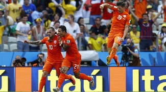 'Exterminadora dos grandes', Costa Rica é elogiada por holandeses Sneijder marcou o gol de empate para a Holanda