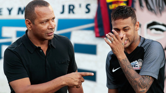 Para o bem do próprio Neymar: por que bilionários do PSG devem endurecer ao máximo venda do craque para o Barcelona Neymar Neymar Pai Evento Instituto Neymar Jr 09/07/2017