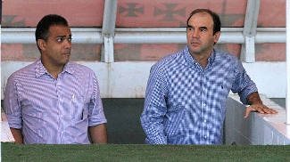 Dez meses após AVC, Ricardo Gomes mantém otimismo para volta: 'Faltam 20%' vasco ricardo gomes visita saojanuario daniel freitas diretordefutebol 290612