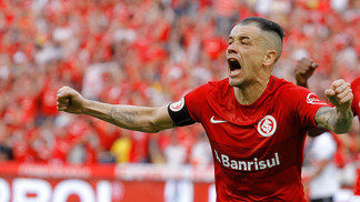 Inter joga e ainda ‘seca’ América-MG para ainda ter chances de título; veja contas D'Alessandro fez os dois gols do Internacional