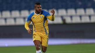Atacante que atuava no Catar é morto em tentativa de assalto no Guarujá Johnson Kendrick Feliciano da Costa defendia o Al-Gharafa