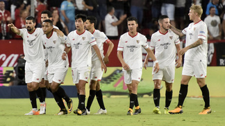 Com Ganso em campo, Sevilla sofre gol de Léo Baptistão e empata com o Espanyol Sevilla ficou no empate com a Real Sociedad