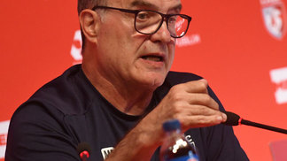 Marcelo Bielsa é suspenso do comando técnico do Lille Marcelo Bielsa durante entrevista coletiva antes de jogo do Lille