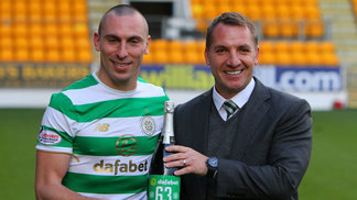 Celtic goleia e supera maior série invicta da história do Campeonato Escocês Celtic superou a maior série invicta