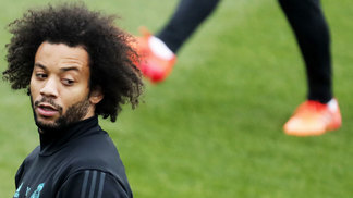 À espera do PSG, Marcelo diz que gosta de 'jogar contra os melhores' Marcelo Treino Real Madrid 24/11/2017